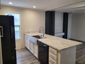 64 Locust Unit 64, Highland, MI 48357