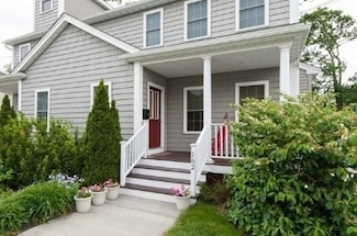 162 Sycamore St, Watertown, MA 02472