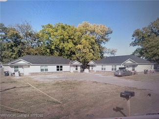 38 W 2nd St, Mulberry, AR 72947