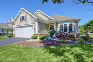 83 E Bosworth Blvd, Farmingdale, NJ 07727