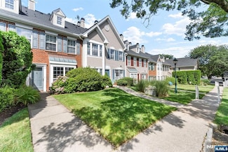 1086 Coventry Way Unit 3L, Mahwah, NJ 07430