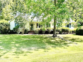 102 Baywood Ct, New Bern, NC 28562