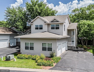 8516 Adair Ln N, Brooklyn Park, MN 55443
