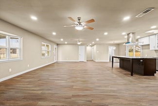 612 S Mills Dr, Euless, TX 76040