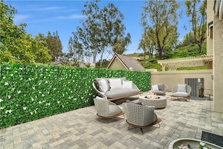 6054 E Morningview Dr Unit 9, Anaheim, CA 92807