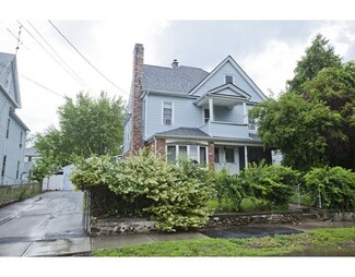 102 Skeele St, Chicopee, MA 01013