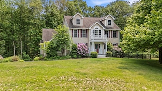 31 Seavey Brook Ln, Rochester, NH 03867