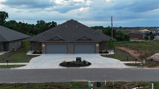 2803 Josie Cir, Midwest City, OK 73130