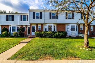 4 Dogwood Ct, Sayreville, NJ 08872