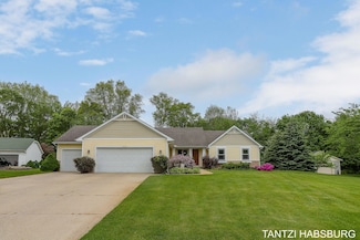 5150 Candlewood Ct, Coopersville, MI 49404