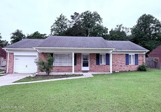 126 Balsam Rd, Jacksonville, NC 28546
