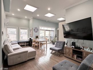37 Spruce St Unit 5, Jersey City, NJ 07306