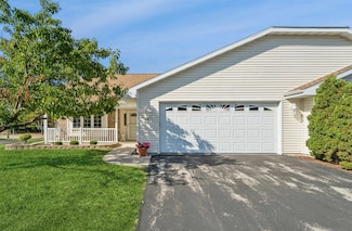 5 Yorkshire Dr, Fond Du Lac, WI 54935