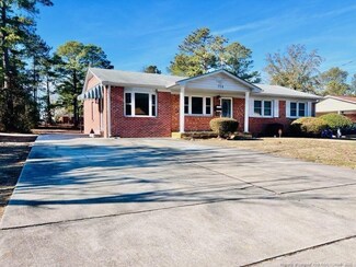718 Rustland Dr, Fayetteville, NC 28301
