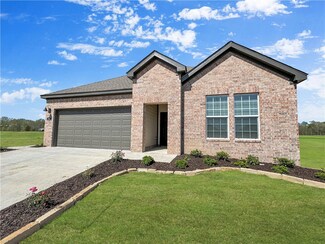 813 Heeler Ave, Lowell, AR 72745