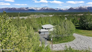 8571 E Queensboro Ave, Palmer, AK 99645