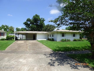 5 Cadet St, Vidalia, LA 71373