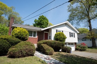 145 Grove St, Chestnut Hill, MA 02467