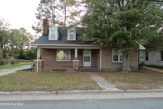 803 Mc Koy St, Clinton, NC 28328