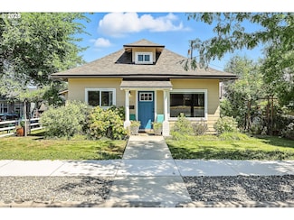 1005 E 11th St, the Dalles, OR 97058