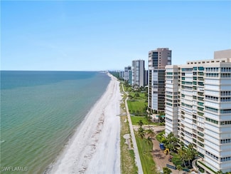 555 Park Shore Dr Unit 302, Naples, FL 34103
