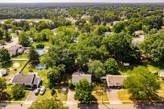 9 Southport Dr, Howell, NJ 07731