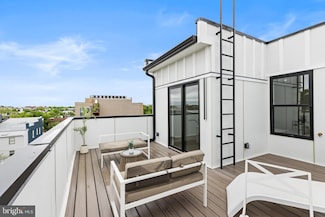 3923 14th St NW Unit 7, Washington, DC 20011