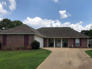360 Greystone Point, Terry, MS 39170