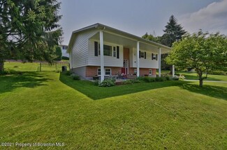202 Circle Dr, Roaring Brook Township, PA 18444