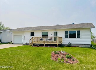 216 N Lincoln St, Northwood, ND 58267
