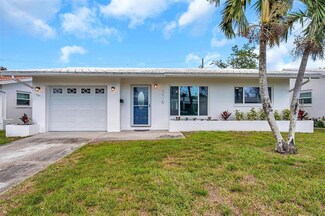 9915 39th St N Unit 3, Pinellas Park, FL 33782