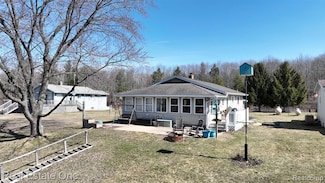 17429 Summit Ct, Barryton, MI 49305