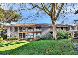 3038 SW Florida Ct Unit A, Portland, OR 97219
