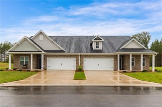 303 Creekside Terrace, Clemmons, NC 27012