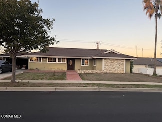 161 Teasdale St, Thousand Oaks, CA 91360