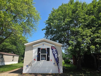 113 Redwood Dr, Morton, IL 61550