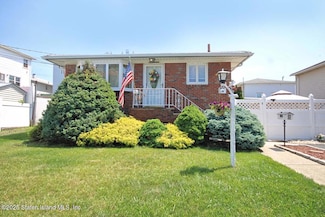 11 Piave Ave, Staten Island, NY 10305