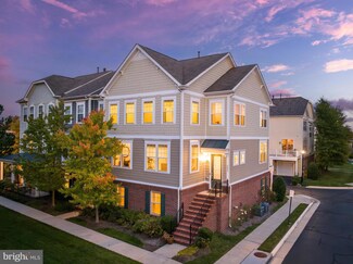 131 Anthem Ave, Herndon, VA 20170
