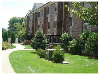 671 Metacom Ave Unit 30, Bristol, RI 02809