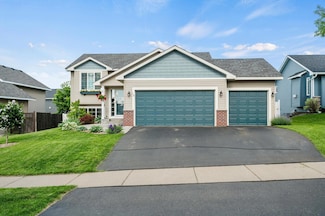18 Nicholas Way, Hudson, WI 54016
