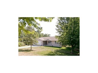 3096 56th Street Trail, Center Point, IA 52213