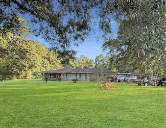 5604 Highway 105, Hull, TX 77564