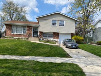 3308 Birchwood Dr, Hazel Crest, IL 60429