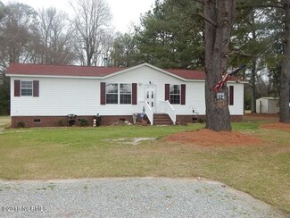 1174 William R King Rd, Newton Grove, NC 28366