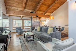 273 Rainbow Ln Unit 10, Mammoth Lakes, CA 93546