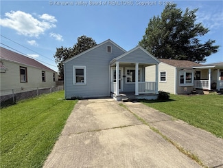 2113 Harrison Ave, Saint Albans, WV 25177