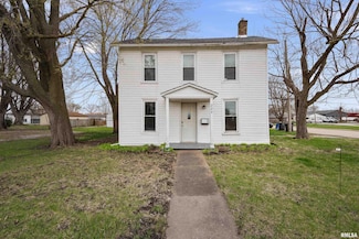 228 4th Ave W, Milan, IL 61264