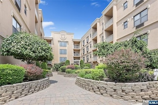 8915 Bergenwood Ave Unit 14, North Bergen, NJ 07047