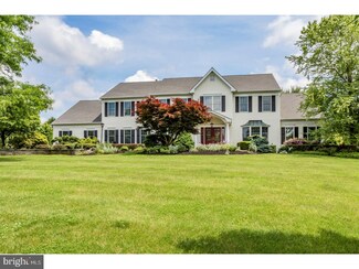 9 Silverthorn Ln, Belle Mead, NJ 08502