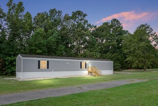 125 Creeper Ln, Saint Stephen, SC 29479